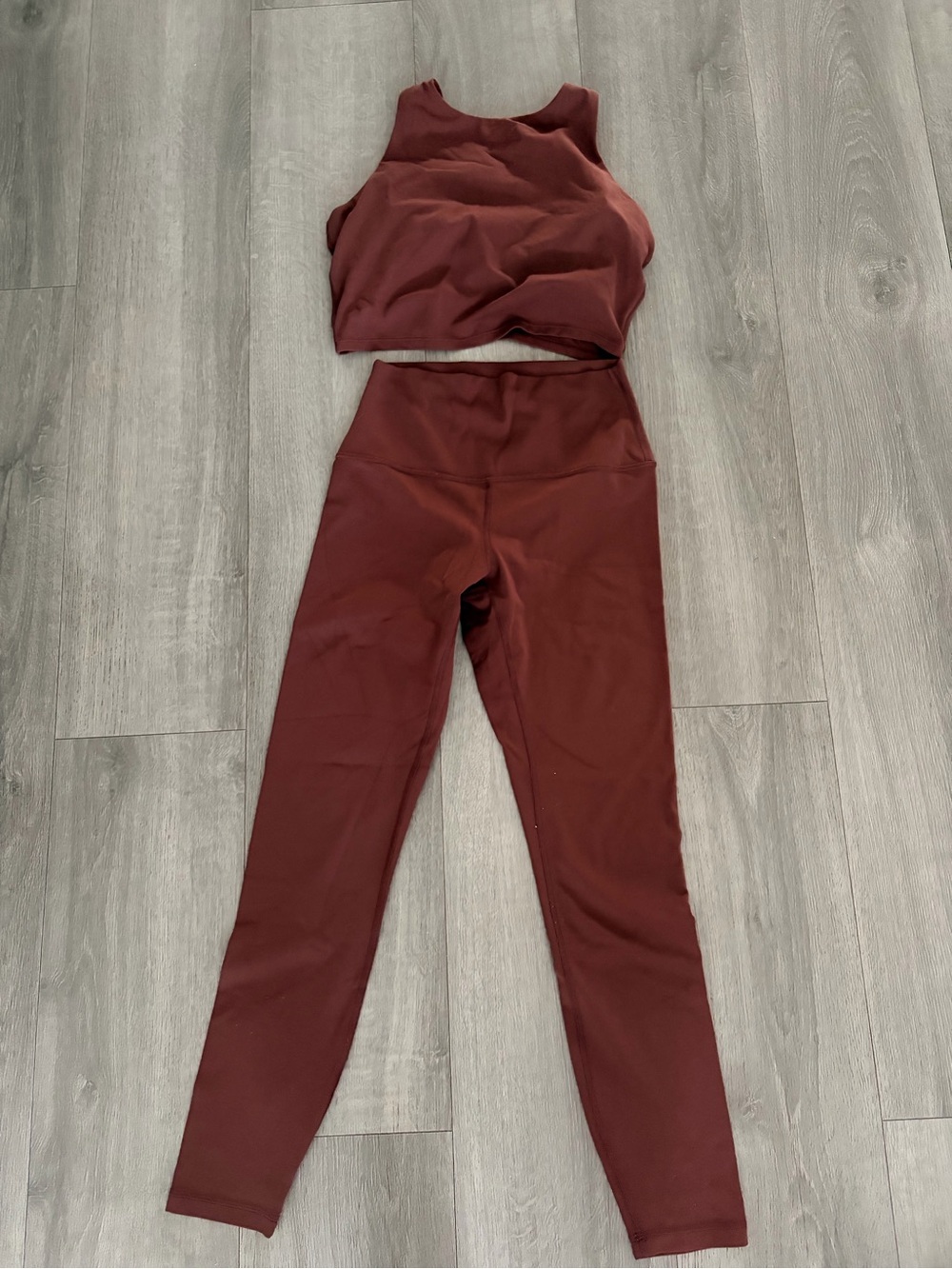 High-Rise Leggings & Cropped Tank - Deep Wine